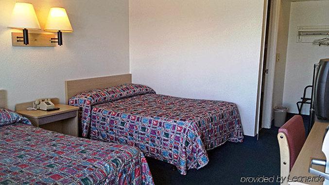 Motel 6 Des Moines South - Airport ภายนอก รูปภาพ