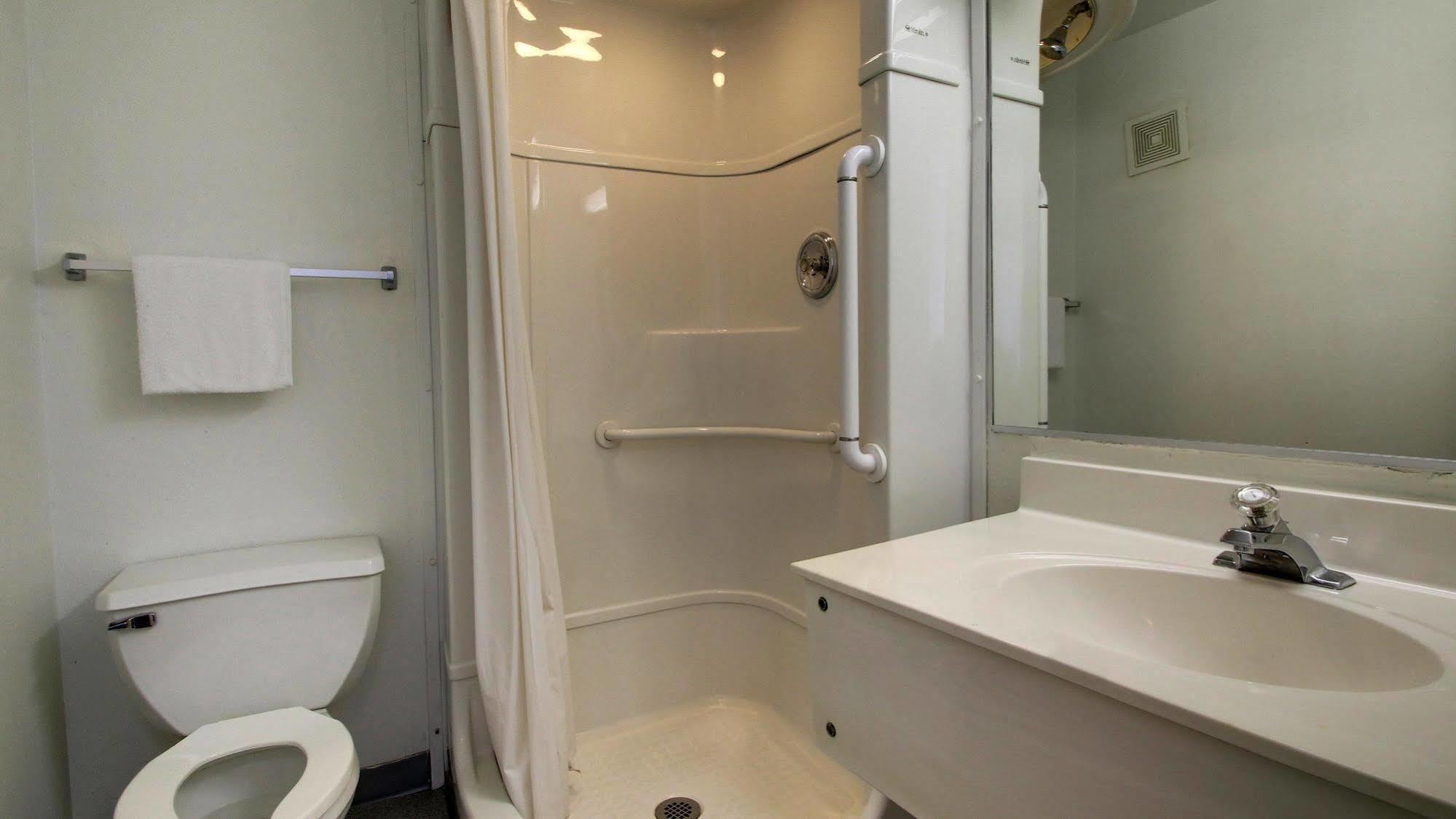 Motel 6 Des Moines South - Airport ภายนอก รูปภาพ