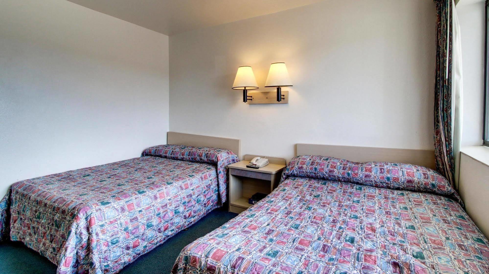 Motel 6 Des Moines South - Airport ภายนอก รูปภาพ